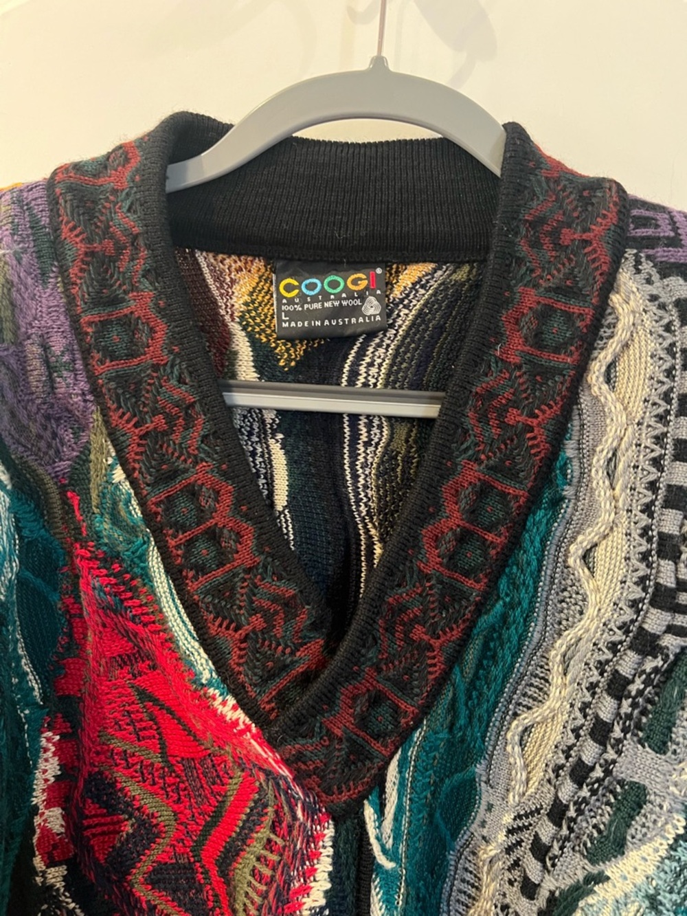 COOGI Multicolor V-Neck Knit Sweater Size Large  Excellent 
RARE - Picture 3 of 16